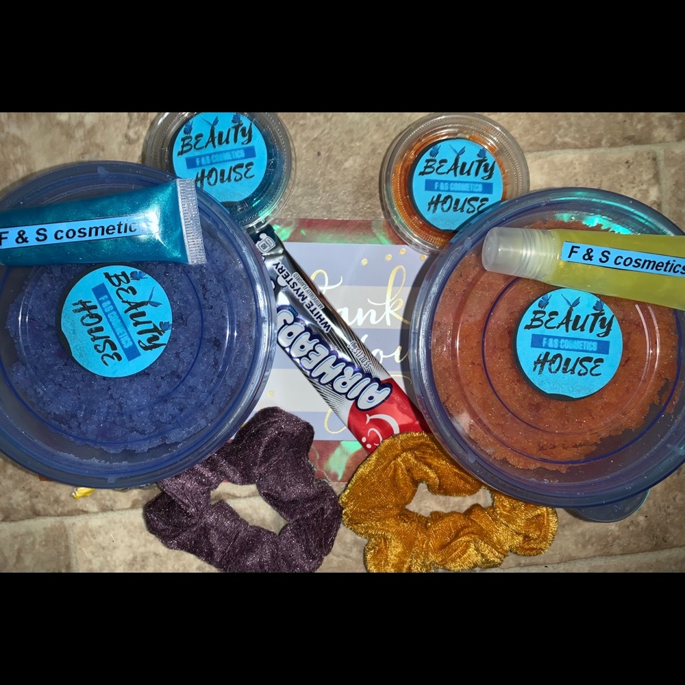 Lip gloss, lip scrub, body scrub